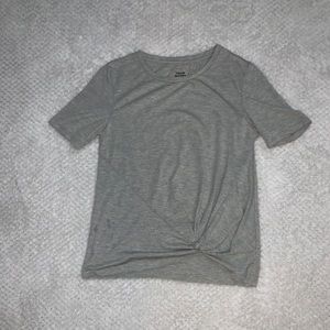 gray tee shirt with knot